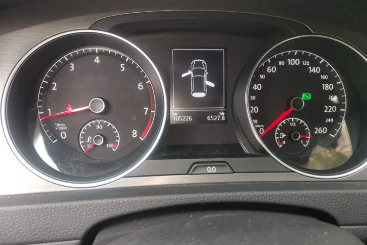 Used Volkswagen Golf 2014 1.4TSI Automatic Luxury Model
