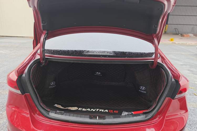 Used Hyundai Elantra (6th Generation / Lingdong) 2016 1.6L Automatic ZhiXuan – Elite Version Trunk