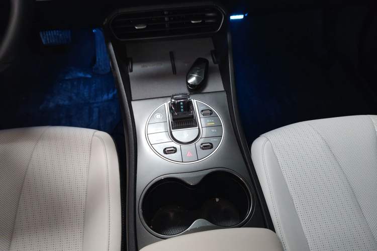 Used BYD Seal 05 DM-i 2025 DM-i Smart Drive 55KM Luxury Model Gear Lever