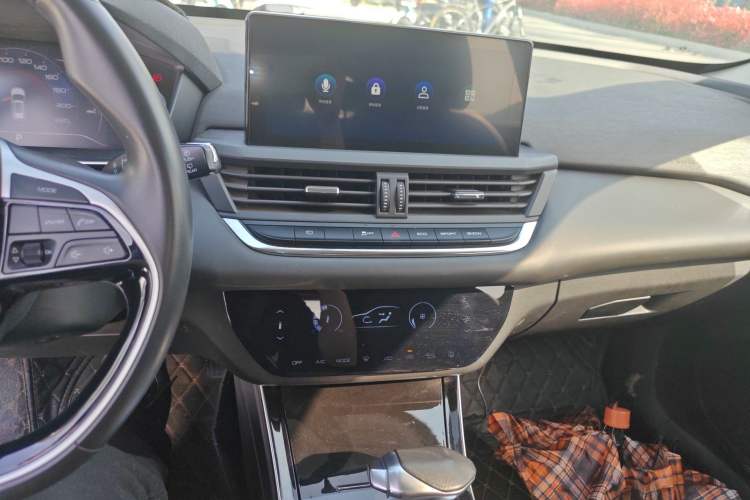 Used Dongfeng Aeolus Yixuan GS 2020 230T Automatic Yueyu Version Audio And AC Panel