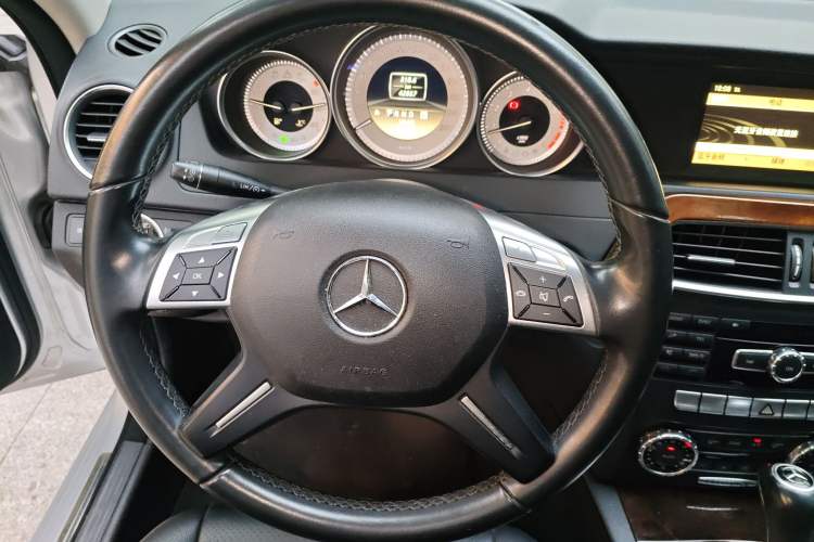 Used Mercedes-Benz C-Class 2011 C 200 CGI Elegant Model
