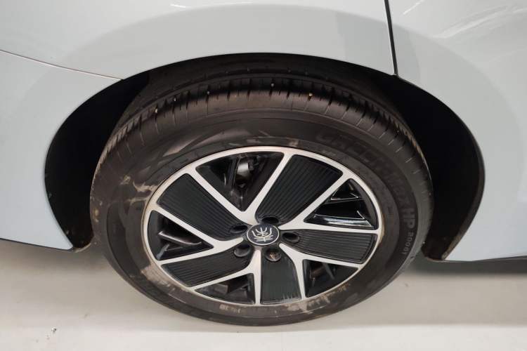 Used BYD Qin L 2025 DM-i Smart Drive 120KM Superior Model