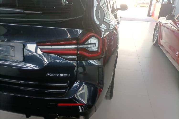 Used BMW X3 2023 Restyled xDrive30i Leading Edition M Night Sky Package Exterior 3