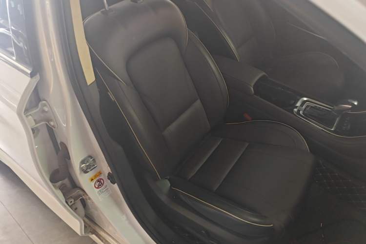 Used CHANGAN Raeton CC 2018 1.5T Automatic Zunya Model China V Standard
