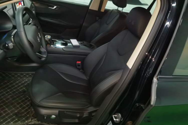 Used Hongqi E-QM5 2021 Charging Version Flagship Edition
