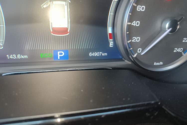 Used GAC Trumpchi GS8 2017 320T Four-Wheel Drive Luxury Smart Connectivity Version (7 Seats) Odometer Close Up