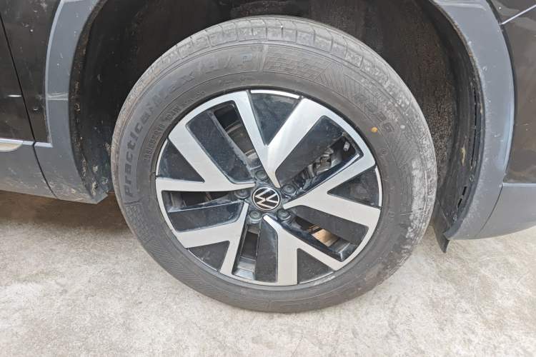 Used Volkswagen Tayron 2025 Zhongxiang Version 300TSI Right Front Wheel Hub