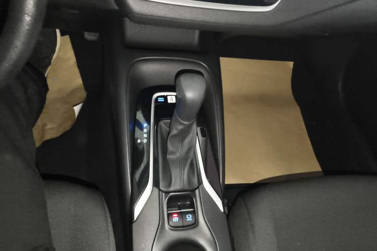 Used Toyota Corolla 2022 Dual-Motor 1.8L E-CVT Pioneer Edition
