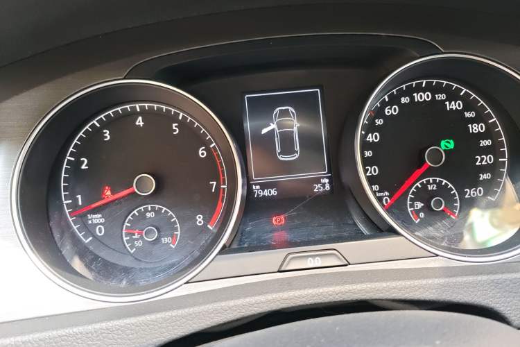 Used Volkswagen Golf 2014 1.4TSI Automatic Luxury Model
