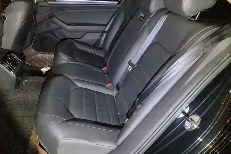 Used Volkswagen Phideon 2018 Revised Version 380TSI Two-Wheel Drive Business Edition
