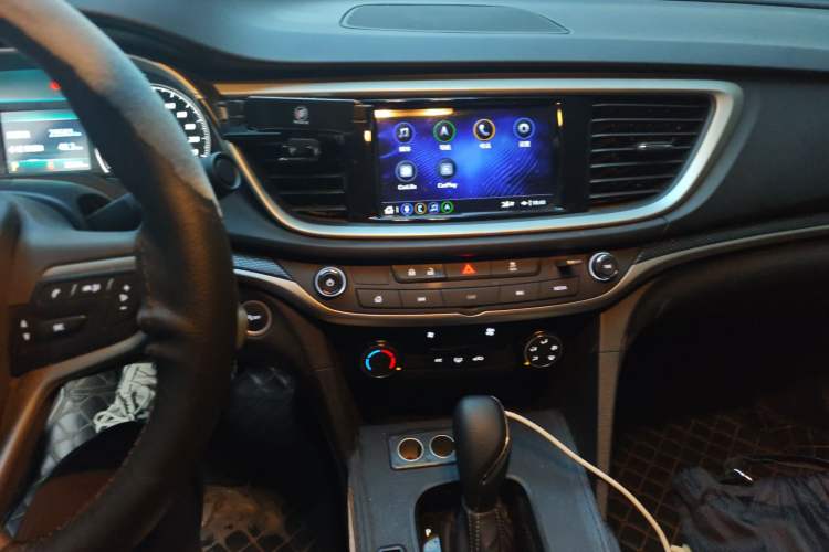 Used Buick GT 2021 Revised Version Flagship 1.5L Automatic Elite Edition Audio And AC Panel