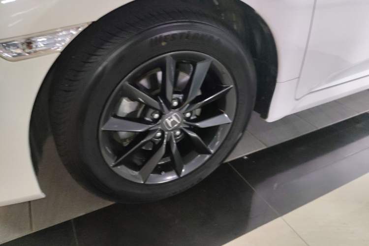 Used Honda Civic 2019 220TURBO CVT Dynamic Edition China VI Left Front Wheel Hub