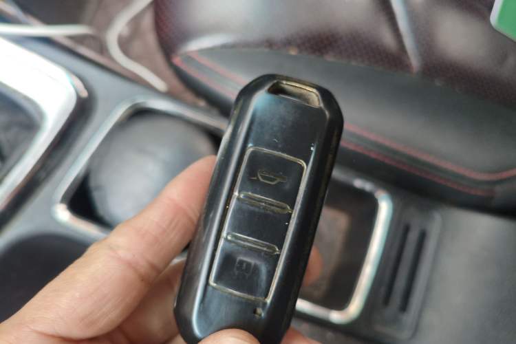 Used Baojun 560 2015 1.8L manual luxury version
