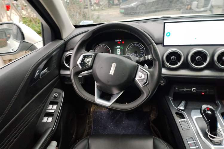 Used Wey VV5 2020 1.5T Two-Wheel Drive Color Pioneer
