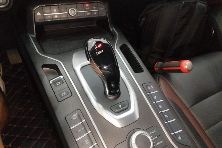 Used Wey VV5 2021 1.5T Two-Wheel Drive Smart Pioneer