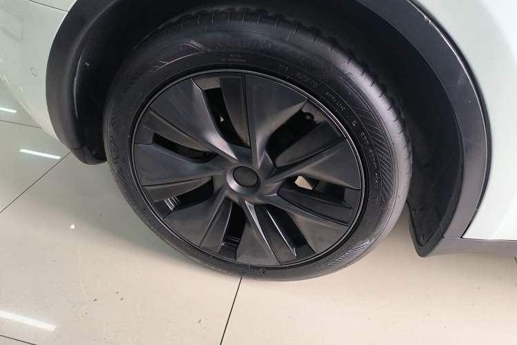 Used Tesla Model Y 2023 Rear-Wheel-Drive Version