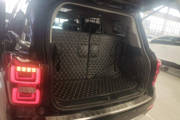 Used GAC Trumpchi GS8 2017 320T Two-Wheel Drive Luxury Smart Connectivity Version (7 Seats)
