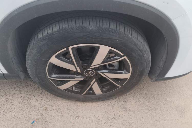 Used BYD Song Pro New Energy 2024 HONOR Edition DM-i 71KM Navigation Model
