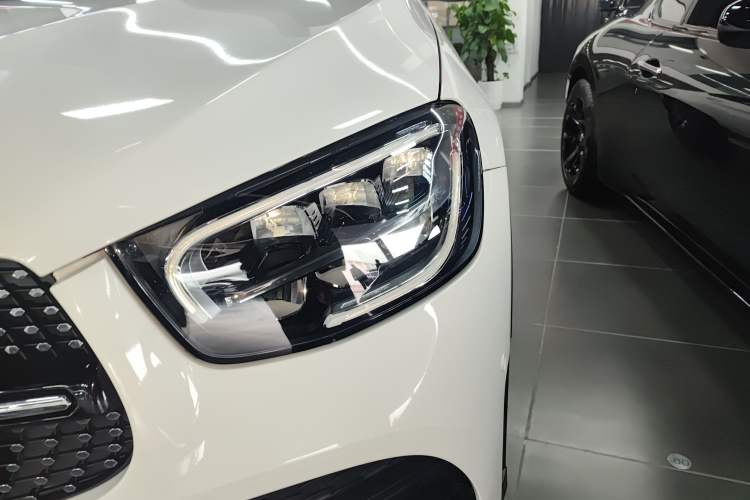 Used Mercedes-Benz GLC Coupe 2022 Refreshed GLC 300 4MATIC Coupe SUV