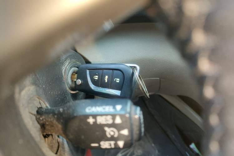 Used Toyota Highlander 2009 3.5L 4x4 7-Seater Luxury Edition Vehicle Key