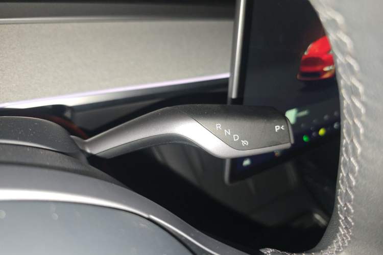 Used Tesla Model Y 2024 Long-Range All-Wheel-Drive Version
