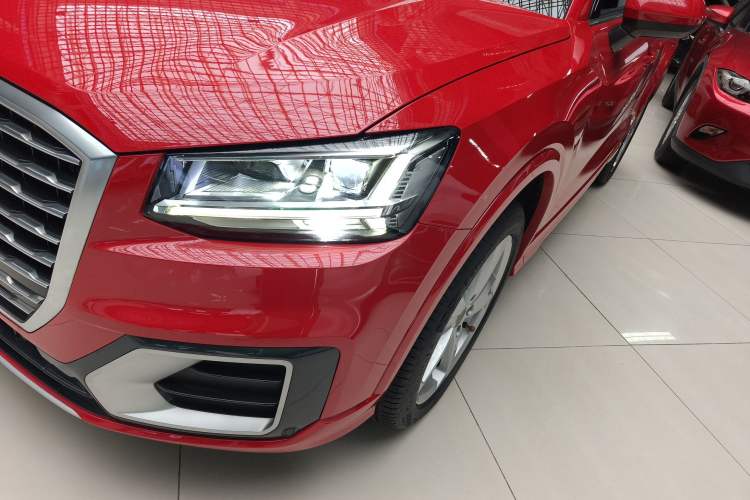 Used Audi Q2L 2018 35 TFSI Fashionable & Elegant Version China VI Emission Standard Left Front Headlight