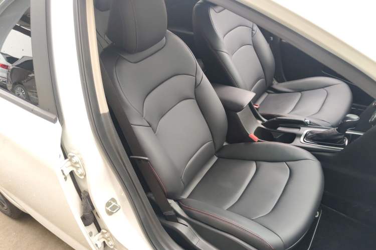 Used Chevrolet Monza 2019 Redline 320T Dual-Clutch Joyful Edition China VI Standard Right Front Seat