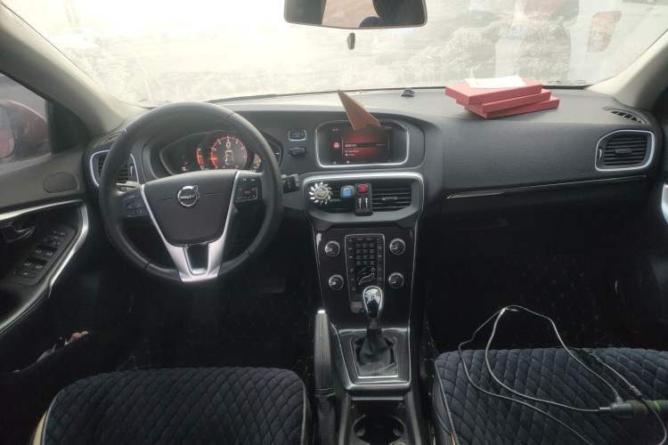 Used Volvo V40 2018 T3 Zhiya Edition