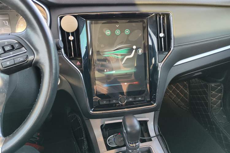 Used Roewe RX5 2020 20T Automatic 4G Connected Million Edition
