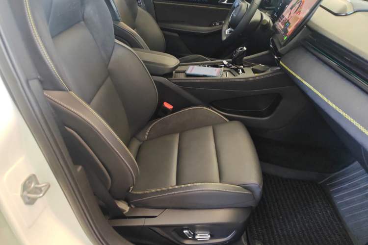 Used Lynk & Co 03 2023 1.5T EM-F PM
