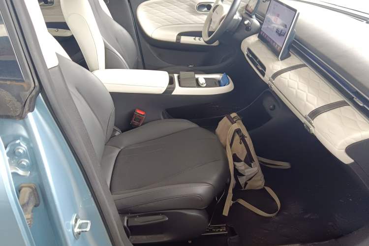 Used Dongfeng NAMMI 01 2024 430 Max Smart+ Right Front Seat