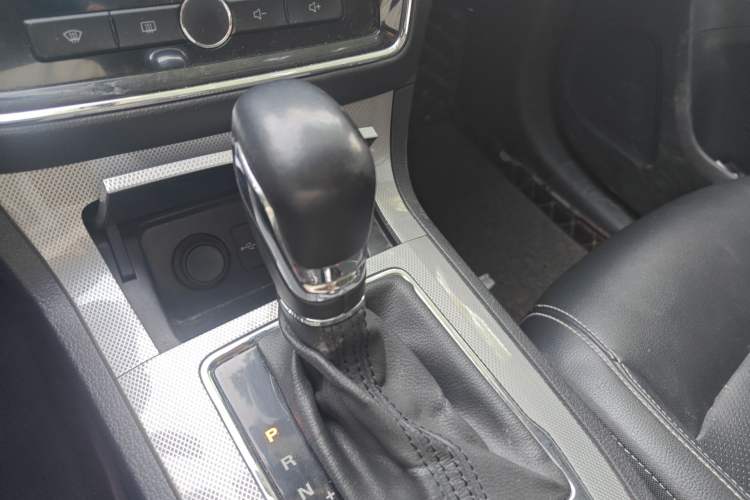 Used Roewe RX5 2018 20T Two-Wheel Drive Automatic Flagship Edition