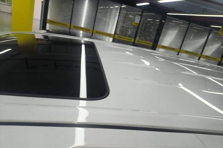 Used Buick GL8 2023 Facelifted Land Cruiser Executive Luxury Version