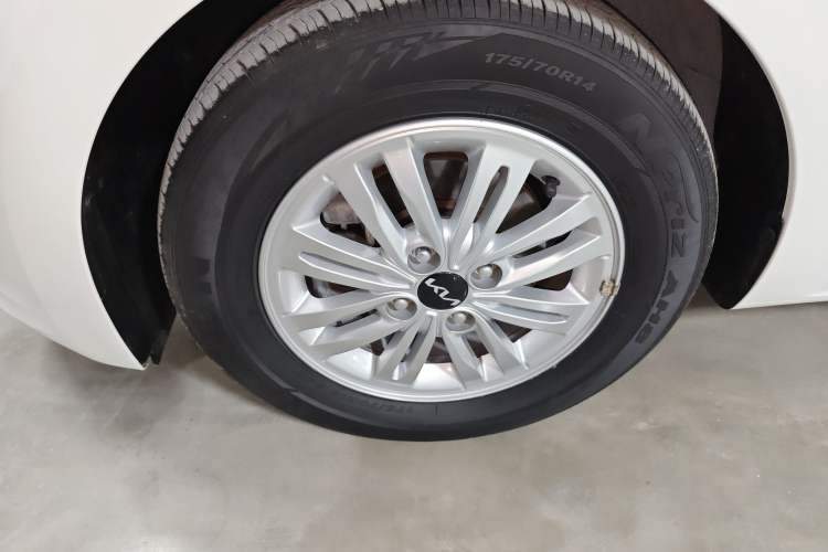 Used Kia Pegas 2020 Revised Version 1.4L Automatic Comfortable with Sunroof Left Front Wheel Hub