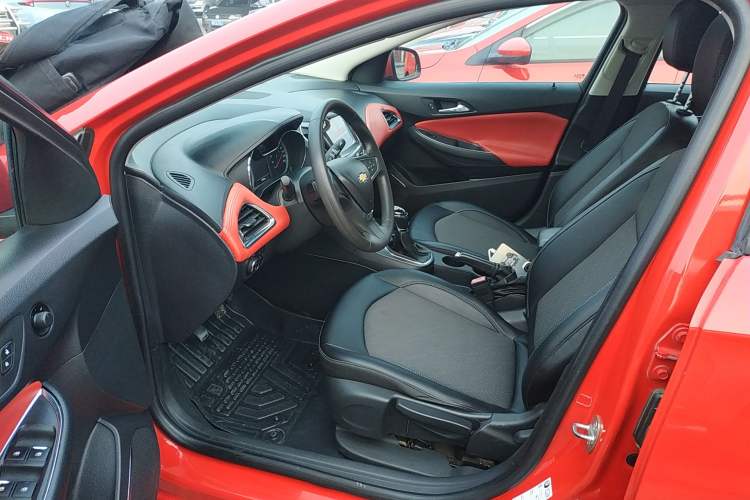 Used Chevrolet Cruze 2015 1.5L Manual Elite Edition
