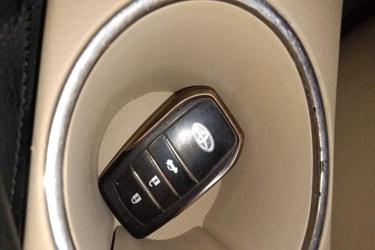 Used Toyota Corolla 2014 1.6L CVT GL-i