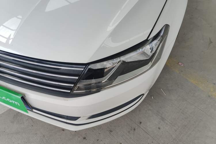 Used Volkswagen Gran Lavida 2015 1.6L Automatic Fashion Edition