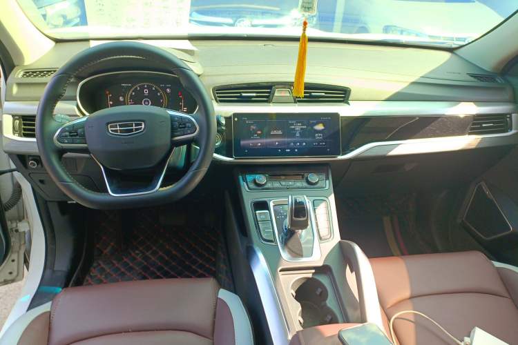 Used Geely Auto Emgrand X7 Sport 2022 1.8TD DCT Zhiya Trim Center Console