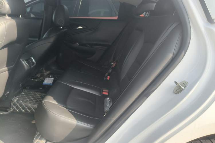 Used Chevrolet Malibu XL 2016 1.5T Dual-Clutch Ruichi Edition Left Rear Seat