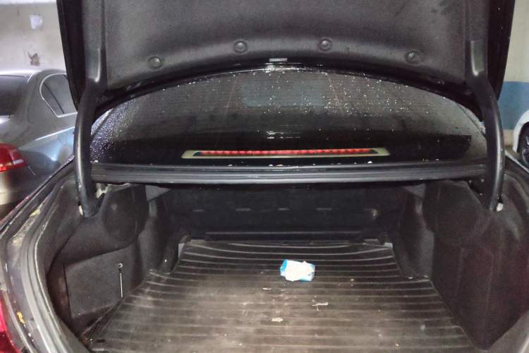 Used Mercedes-Benz E-Class 2022 Second Facelift E 300 L Luxury Edition Trunk