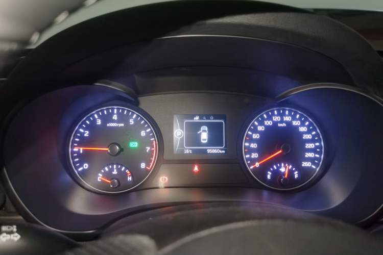 Used Kia K5 2016 2.0L Automatic GLS