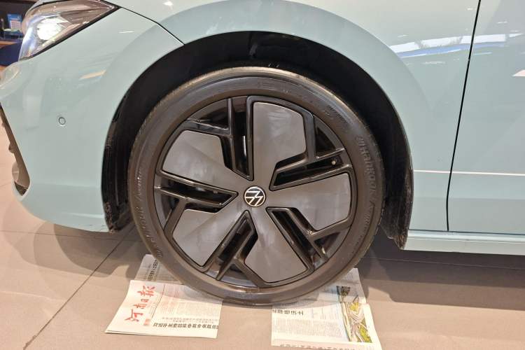 Used Volkswagen Passat 2025 Pro 380TSI Starry Dragon Luxury Edition
