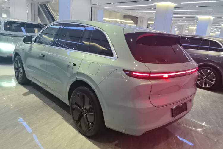 Used Li Auto L6 2025 Max Smart Refresh Edition Rear Left 45 Deg