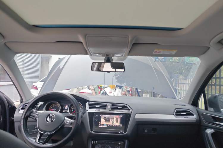 Used Volkswagen Tiguan L 2019 Updated Version 330TSI Automatic Two-Wheel Drive Panoramic Comfort Edition China VI Standard