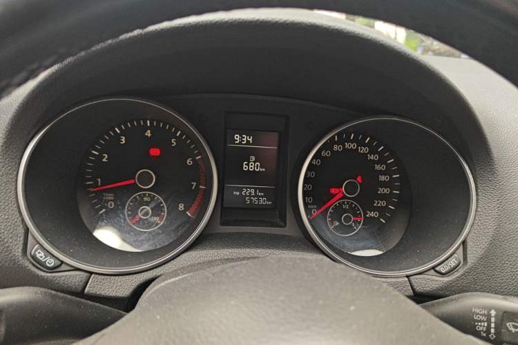 Used Volkswagen Golf 2012 1.4 TSI Manual Comfort Edition Instrument Cluster