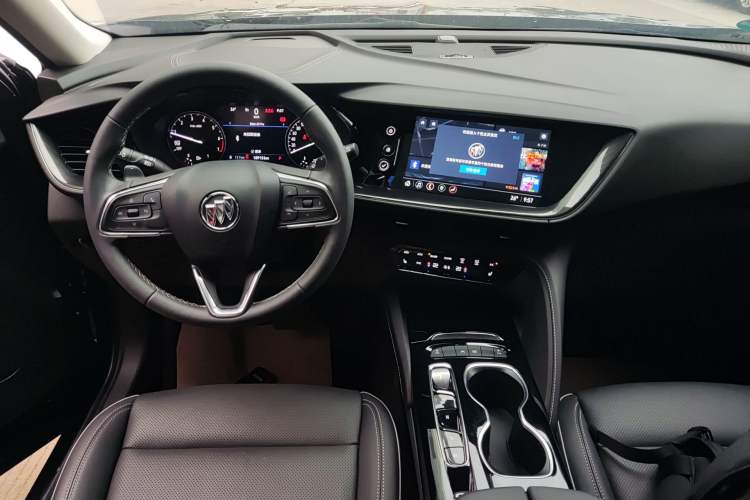 Used Buick Envision 2022 Facelift Encore S 552T Two-Wheel-Drive Luxury Model
