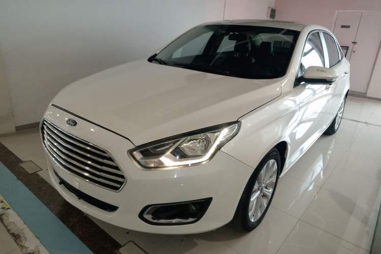 Used Ford Escort 2015 1.5L Automatic Fashion Model