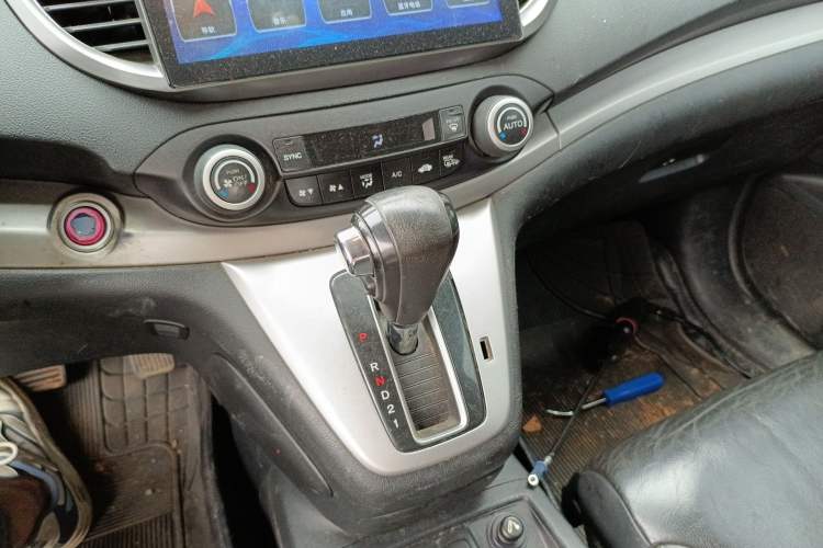 Used Honda CR-V 2013 2.4L two-wheel drive luxury version Gear Lever