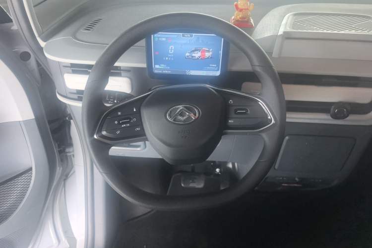 Used SAIC MAXUS Dana V1 2025 Low-Roof Multi-Function Version 42 kWh Steering Wheel