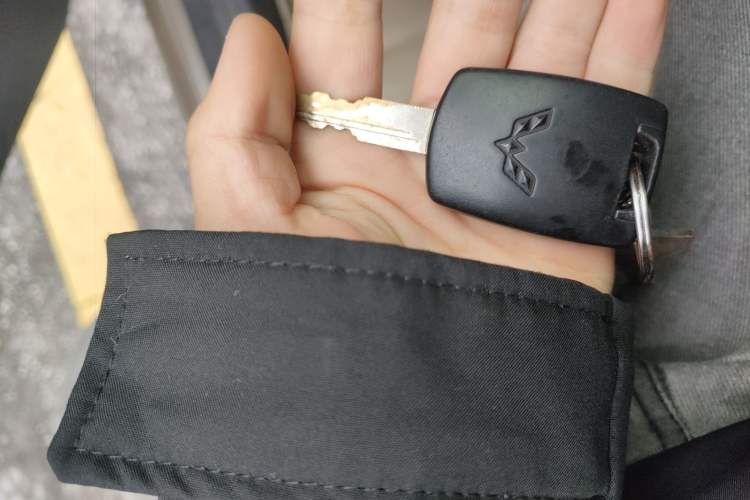 Used Wuling Rongguang V 2015 1.2L Base Version
